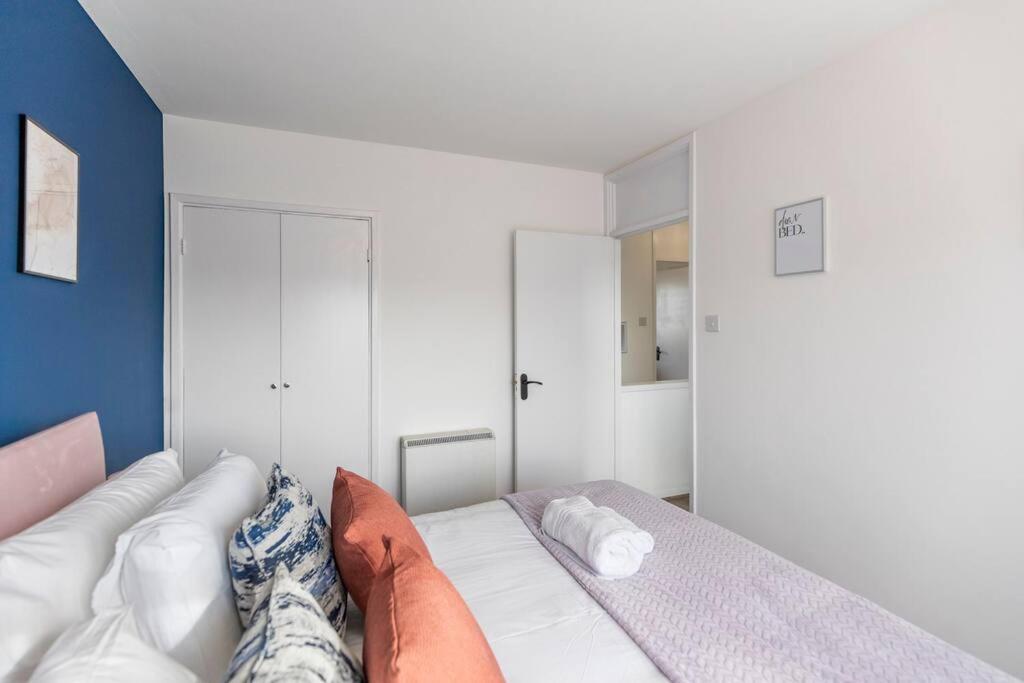 Shard View 2Br Next Tower Bridge Apartment London Exterior photo
