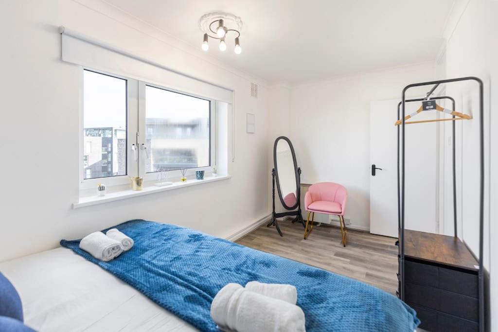 Shard View 2Br Next Tower Bridge Apartment London Exterior photo